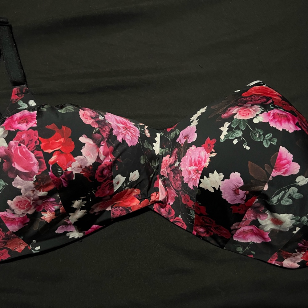 Torrid bra wire-free lightly lined.